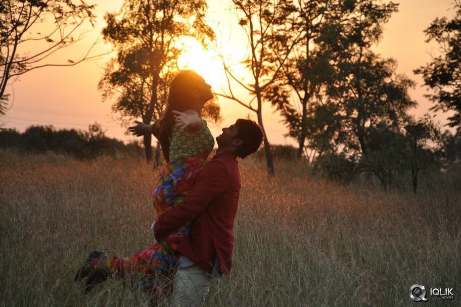 Krishnamma Kalipindi Iddarini